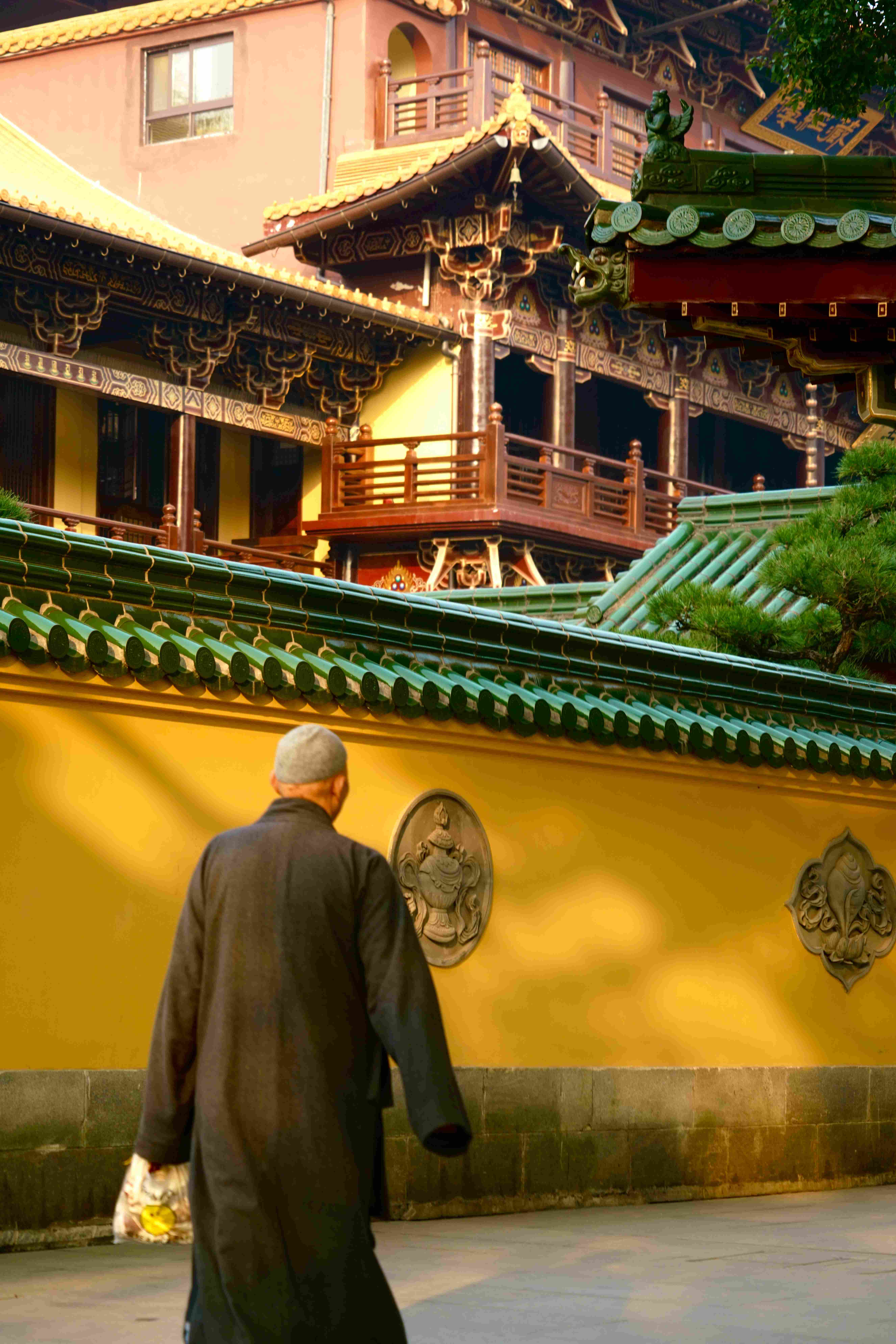 三等獎(jiǎng)《暮染袈裟》文揚(yáng)洋(1).jpg